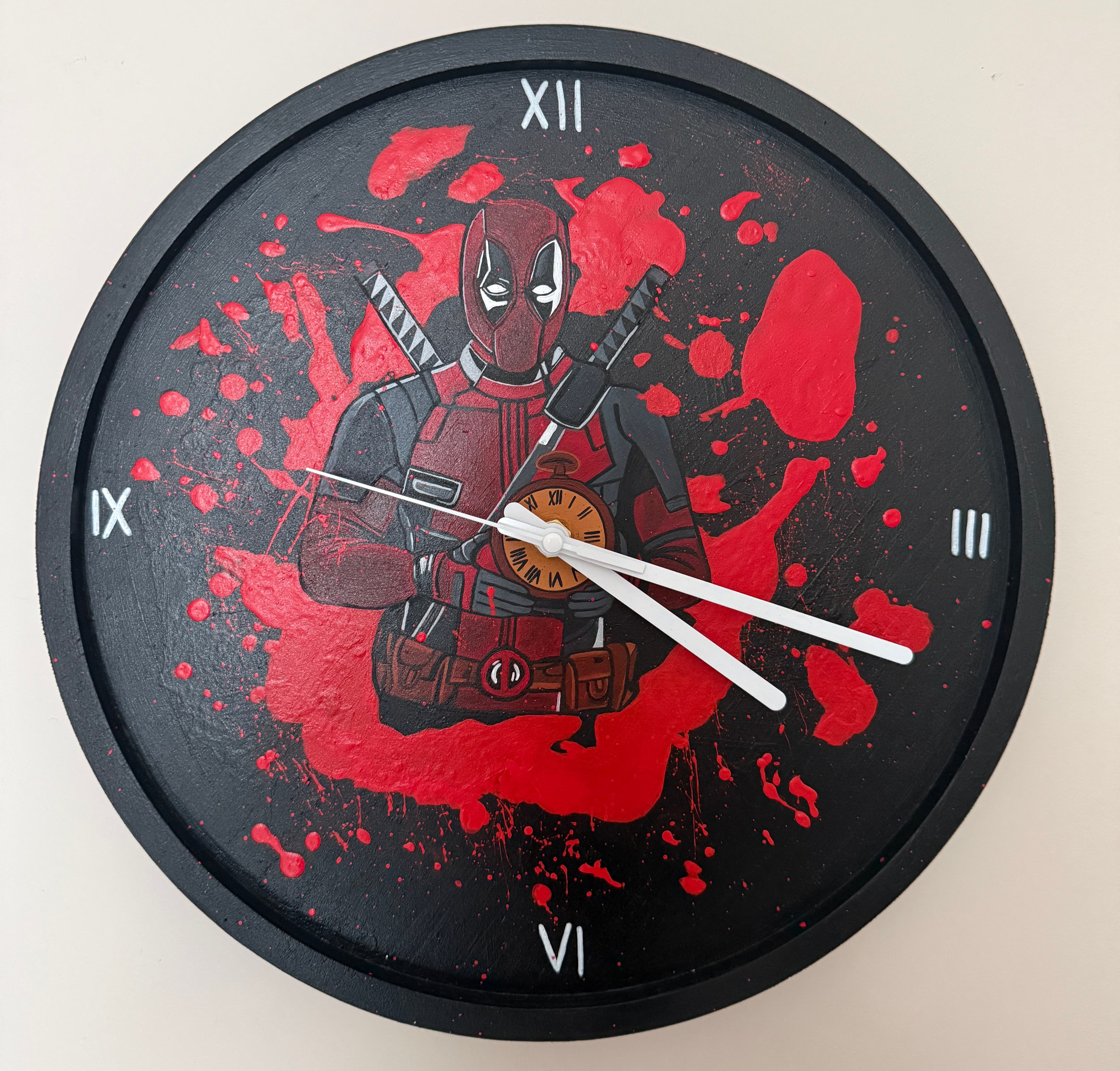 Horloge en bois - Deadpool