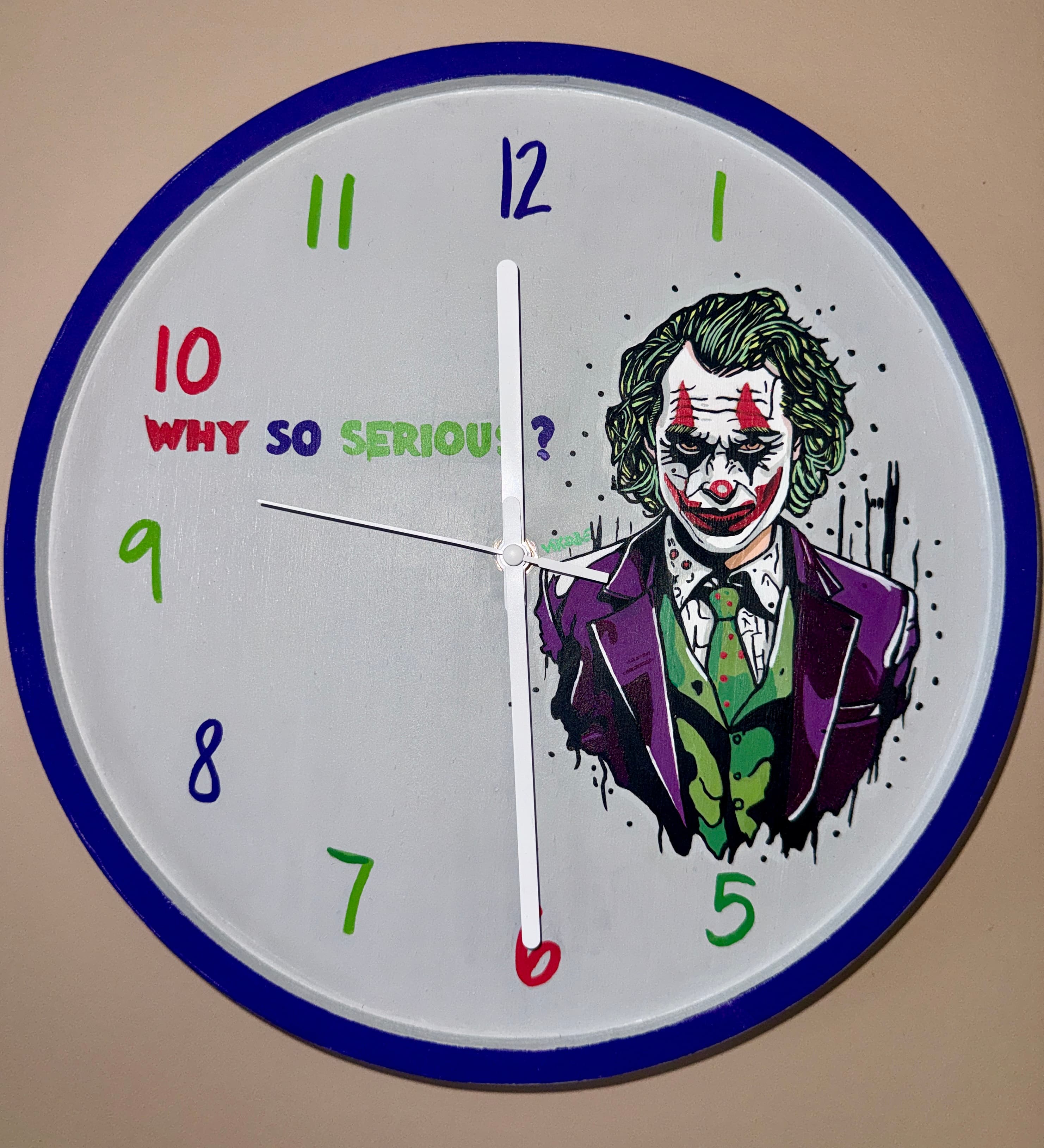 Horloge en bois - Joker